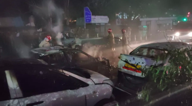 Delhi Blast: Tragic Events and Their Impact , Explosion near Red Fort , At least 8 people dead in blast, say Delhi Police Head Quater
